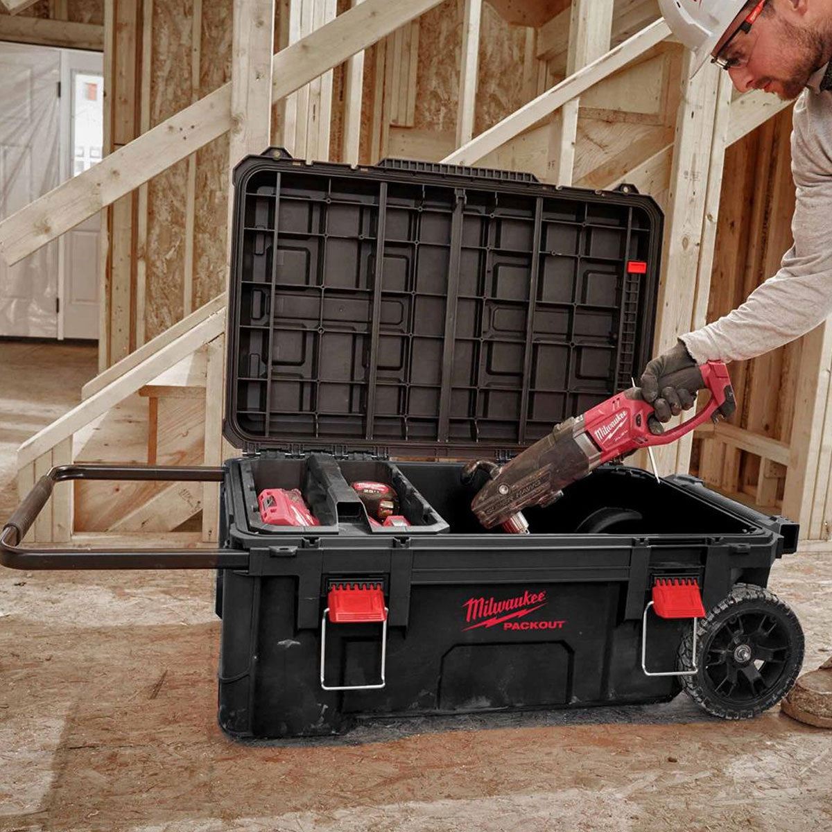 Milwaukee Packout Rolling Tool Chest 4932478161