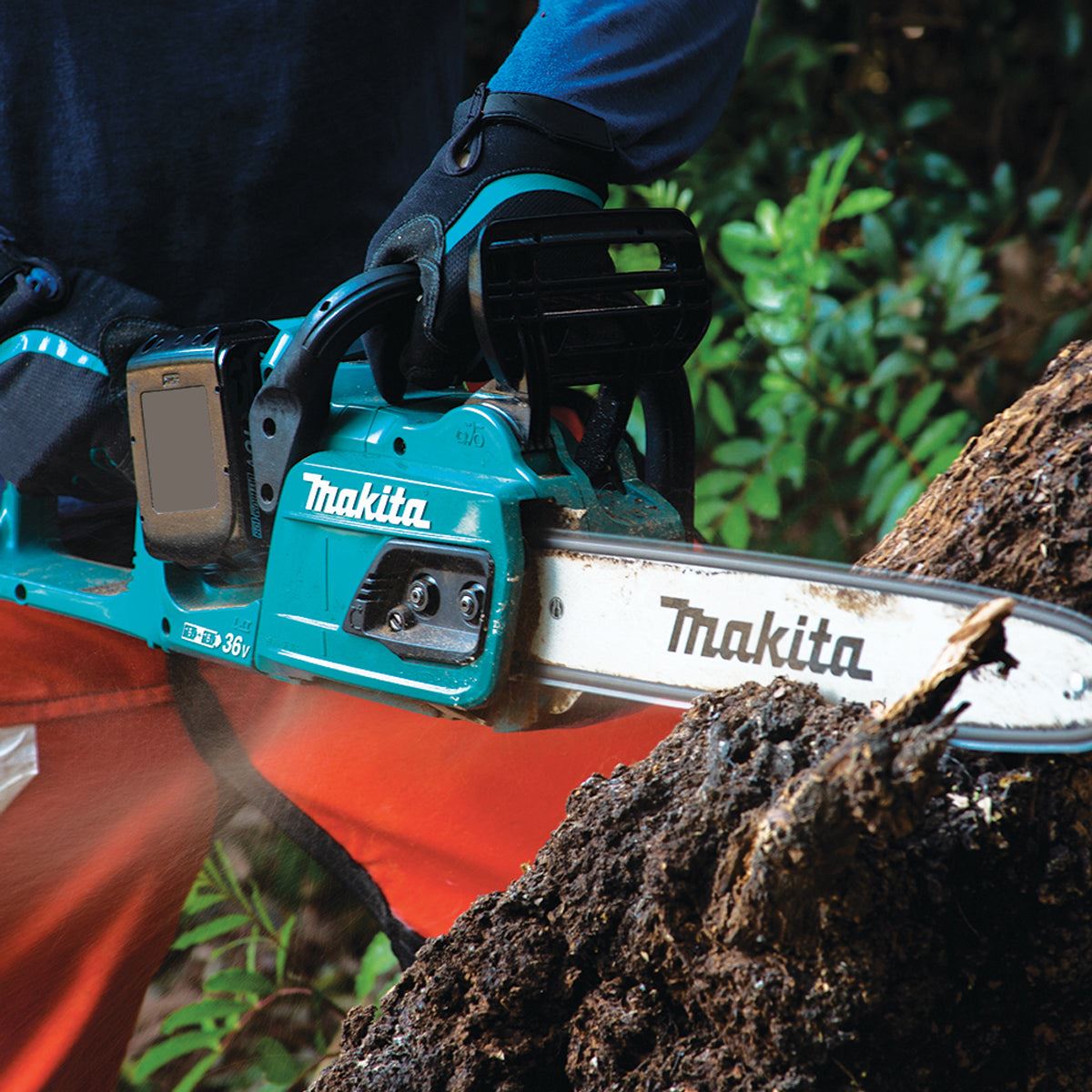 Makita DUC353PT2 36V 35cm Brushless Chainsaw With 2 x 5.0Ah Batteries & Charger