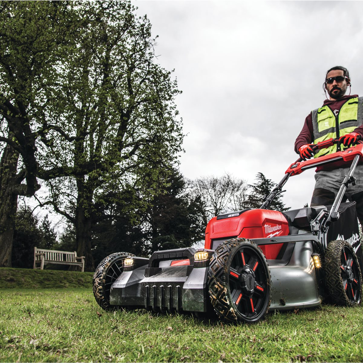Milwaukee M18F2LM53-122 36V FUEL Brushless 53cm Self-Propelled Lawn Mower with 2 x 12.0Ah Battery & Charger 4933479822