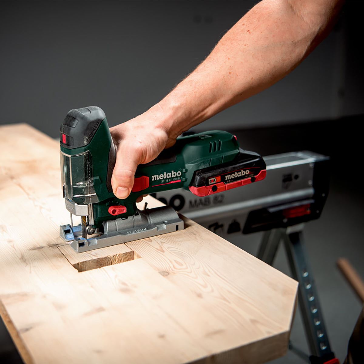 Metabo ST 18 LT 130 BL 18V Brushless Jigsaw with 1 x 5.2Ah Battery Charger & Metabox