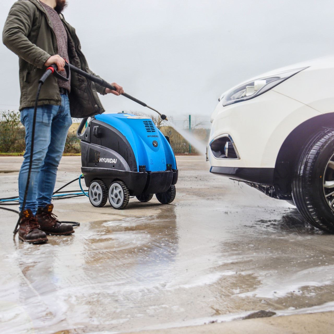 Hyundai HY155HPW-1 Hot Pressure Washer 110°C/2.8kW Commercial Triplex Power Jet Washer 2610psi & 180bar