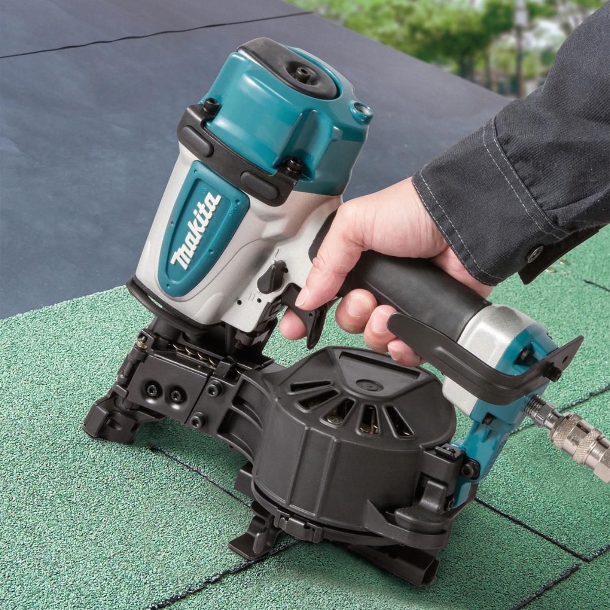 Makita AN454 Roofing Coil Nailer 19 - 45 mm