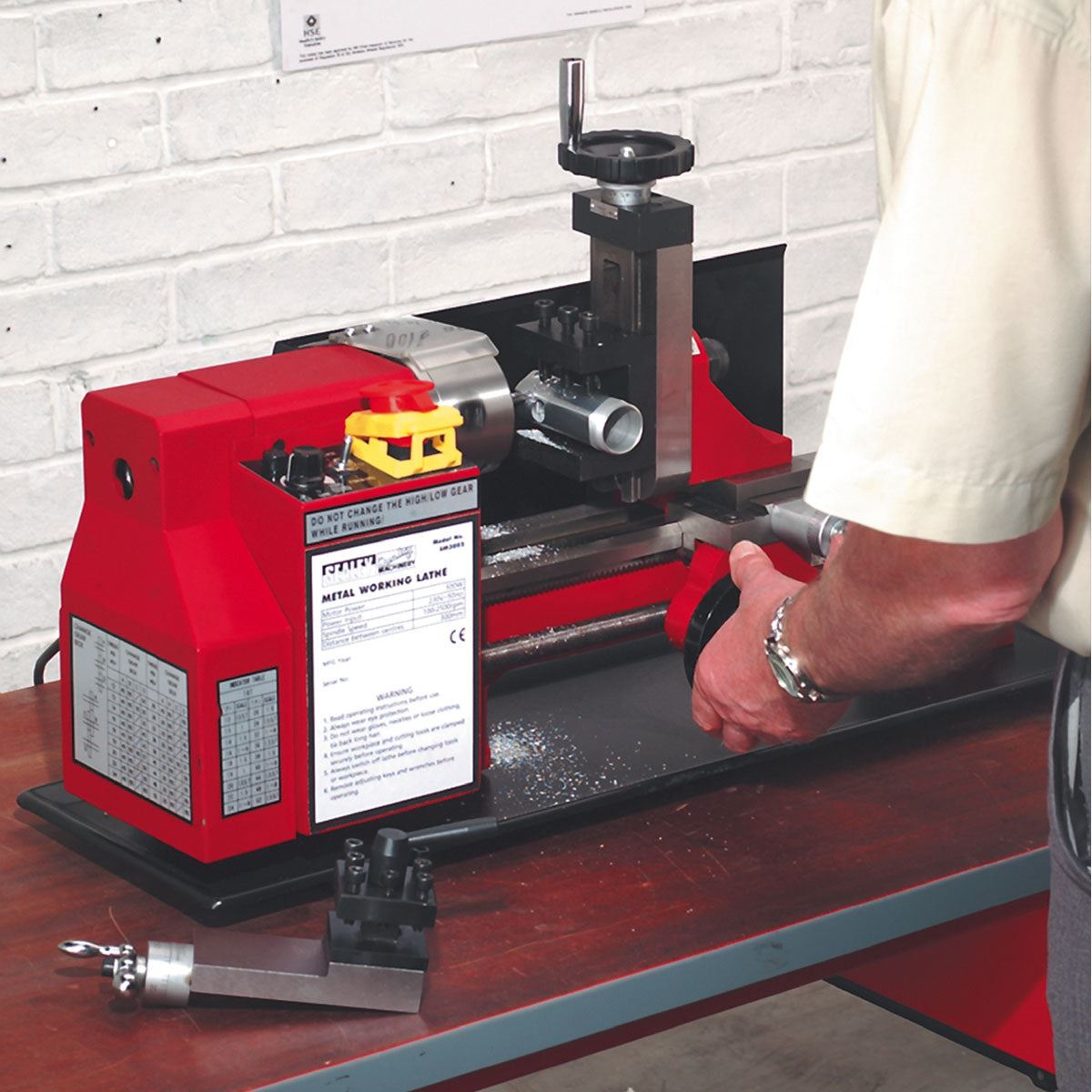 Sealey SM3002 Metal Working Lathe 300mm Between Centres