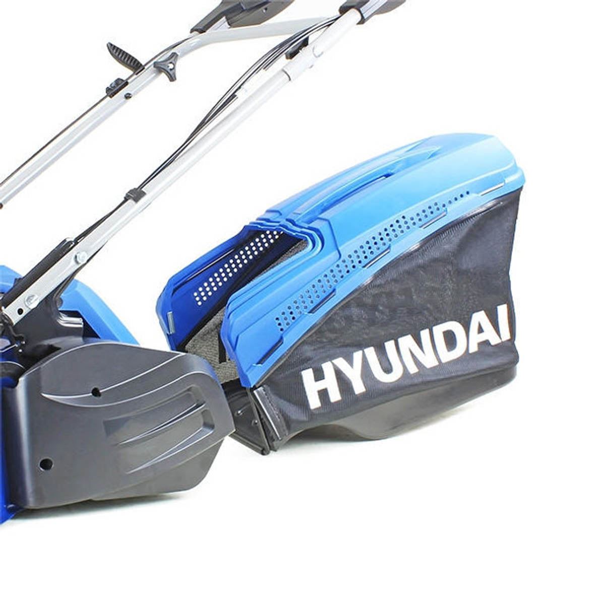 Hyundai HYM480SPER 48cm Self-Propelled Electric Start Petrol Rear Roller Lawnmower 139cc Engine & 25-75mm Cuts