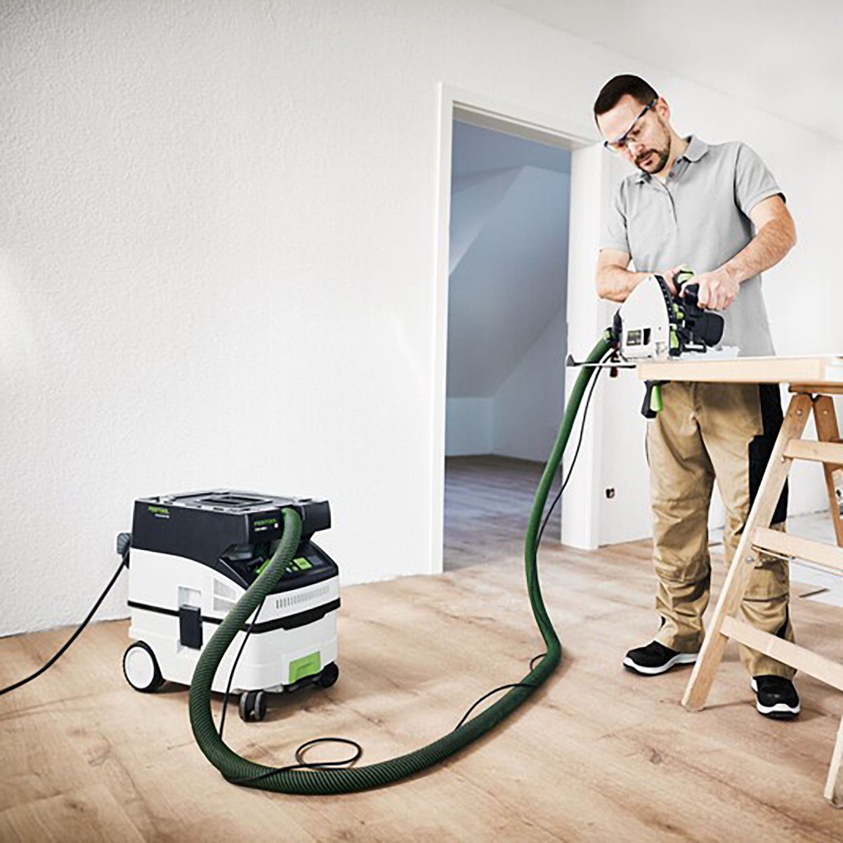 Festool CLEANTEC CTL MIDI I L-Class Wet and Dry Mobile Dust Extractor 15L 230V GB - 578321 Item Condition Damaged Box