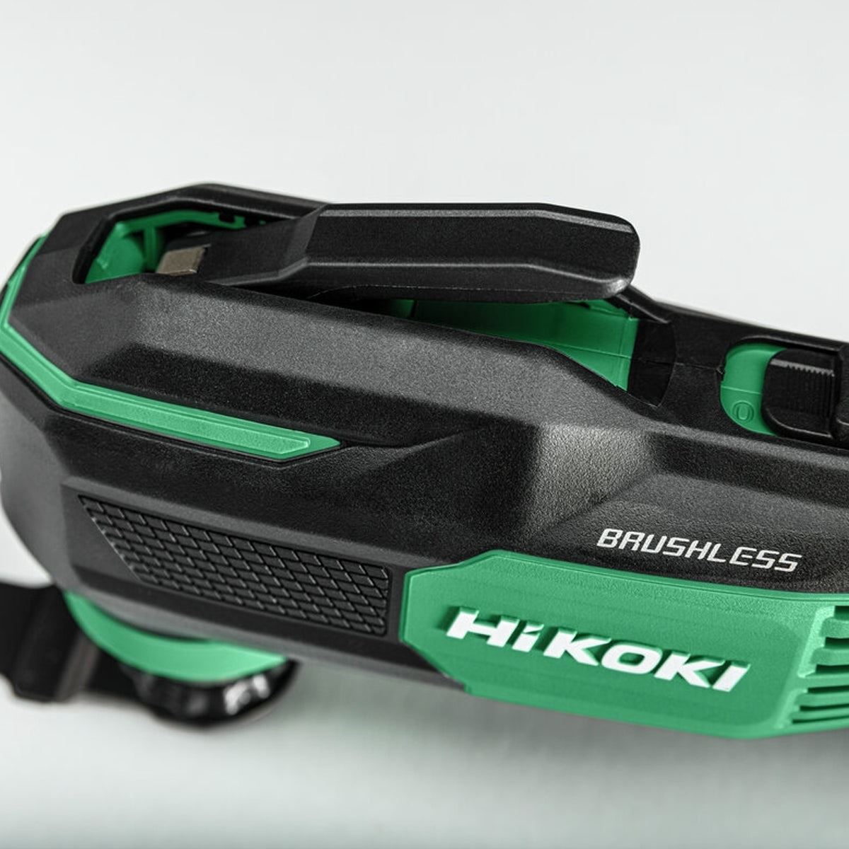 Hikoki CV18DAW2Z 18V Brushless Multi Tool with 1 x 8.0Ah Battery Charger & Case