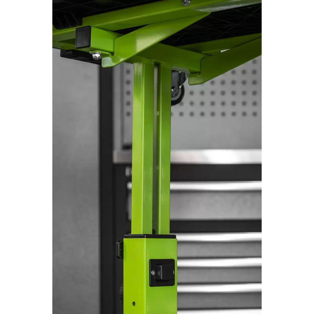 Sealey AP201 Adjustable-Height Mobile Workstation with Removable Top Tray