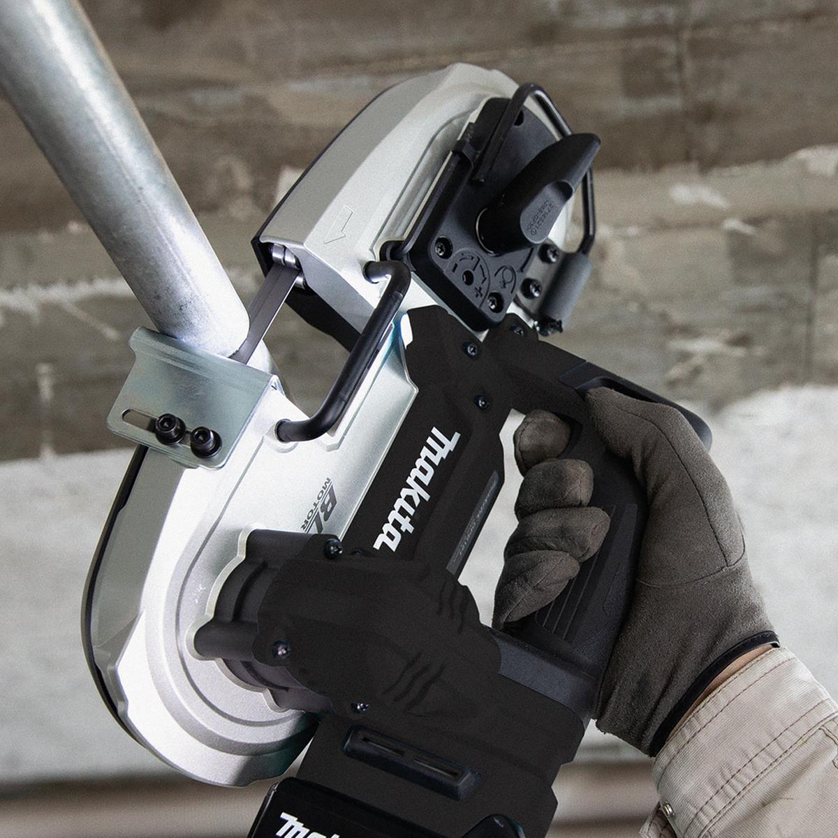 Makita DPB184Z 18V LXT Brushless Portable Band Saw with 1 x 5.0Ah Battery & Charger