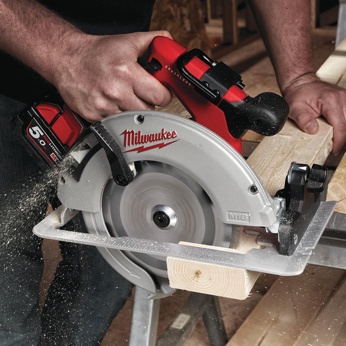 Milwaukee M18BLCS66-0 18V Brushless 190mm Circular Saw with 1 x 5.0Ah Battery Charger & Bag