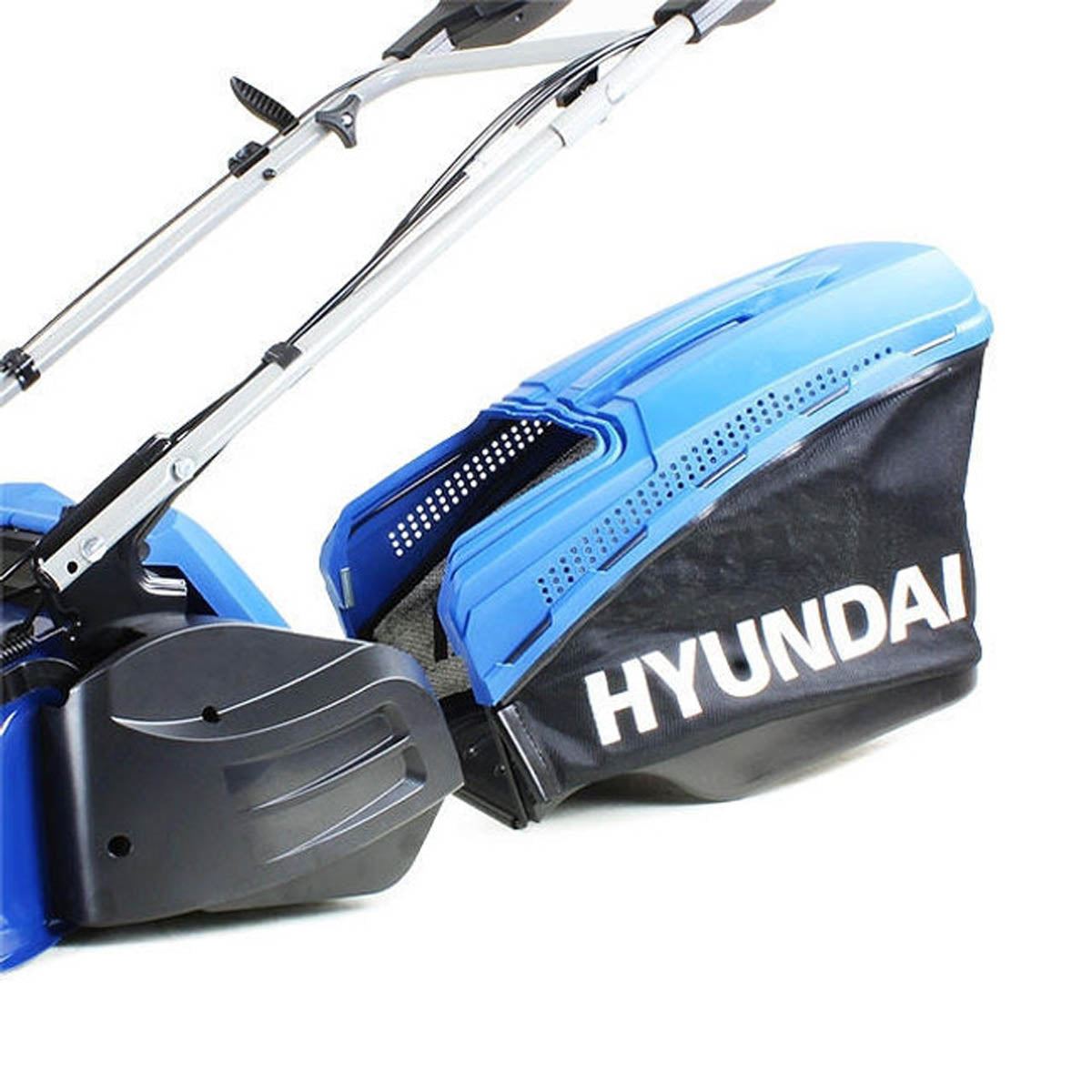 Hyundai HYM480SPR 48cm Self-Propelled Petrol Roller Lawnmower 139cc Engine & 70L Grass Catcher