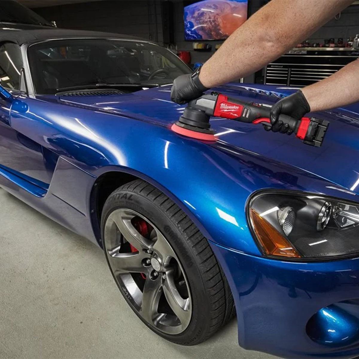 Milwaukee M18FROP15-0 18V Brushless 125mm Random Orbital Polisher with 2 x 5.0Ah Battery Charger & Bag