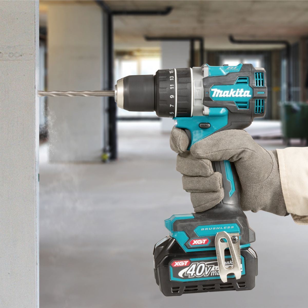 Makita HP002GZ01 40V Max XGT Brushless Combi Drill With 1 x 2.5Ah Battery & Charger