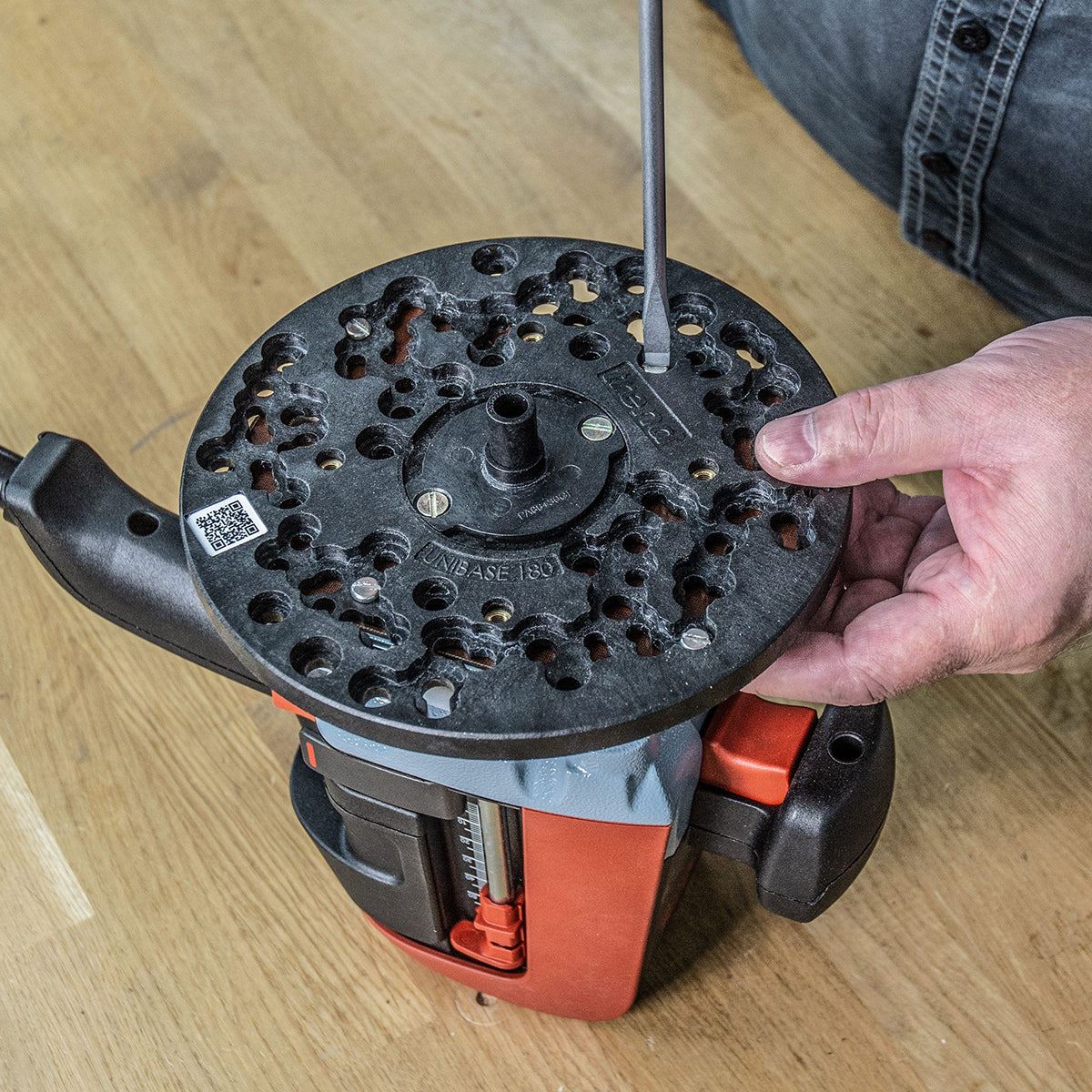 Trend UNIBASE/180 180mm Universal Plunge Router Sub-Base