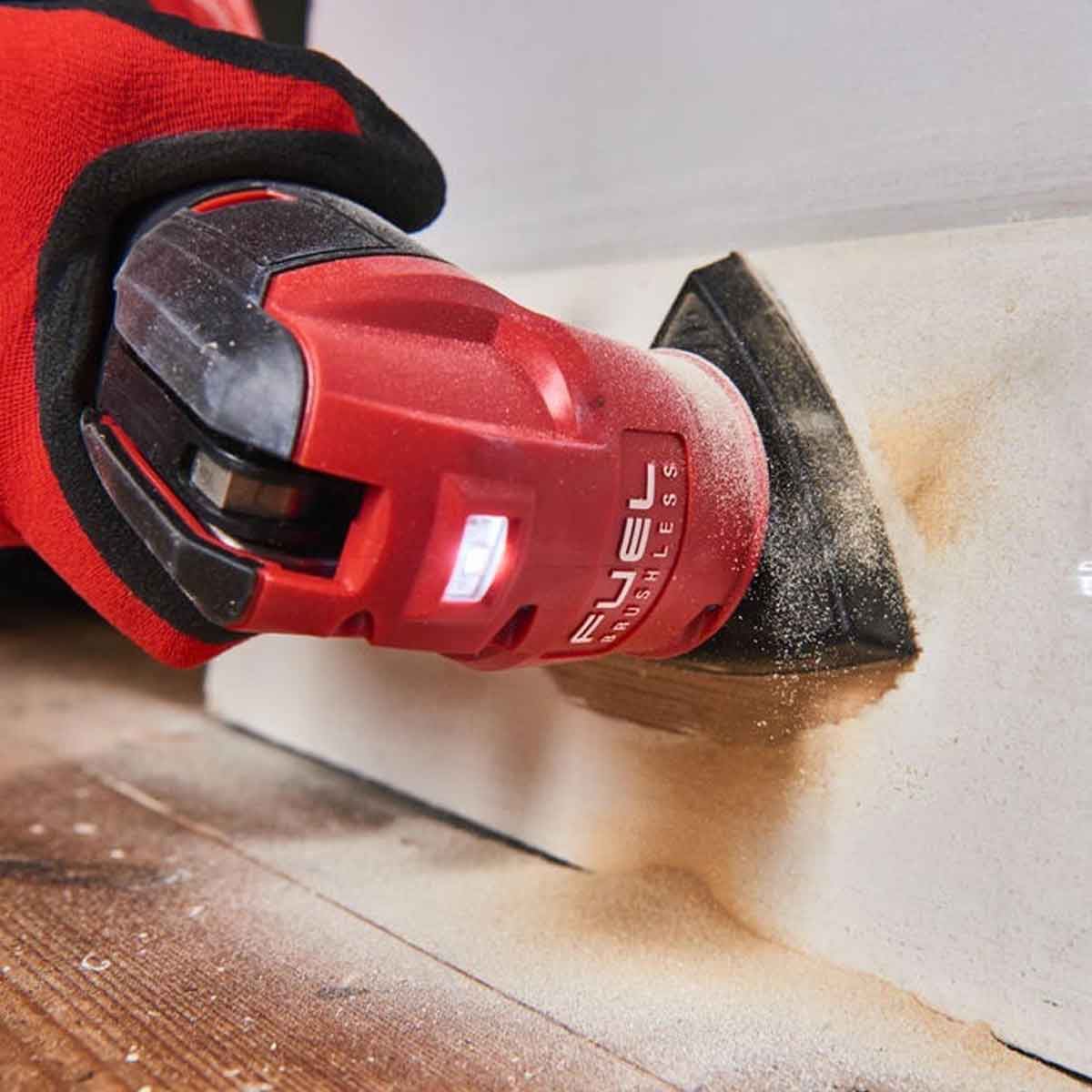 Milwaukee M18FMT-0 18V Fuel Brushless Multi Tool with 1 x 2.0Ah Battery & Charger