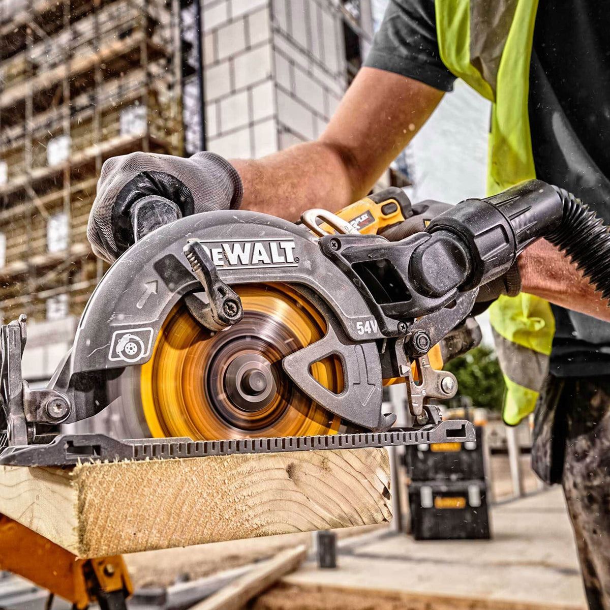 Dewalt DCS577T2 54V Flexvolt Brushless 190mm Circular Saw 2 x 6.0Ah Battery Charger & Bag