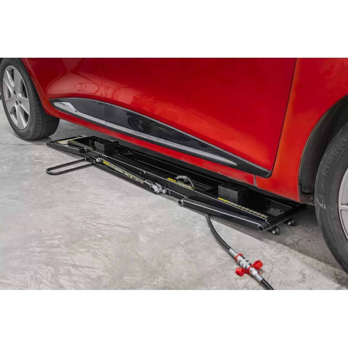 Sealey CLM2250 Portable Car Lift 2.25 Tonne Capacity for Convenient Vehicle Lifting