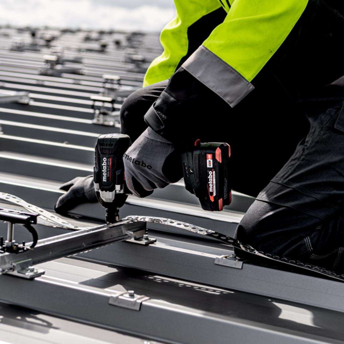 Metabo Combo Set 2.9.3 18V Brushless Drill Driver & Impact Wrench with 2 x 5.2Ah Battery, Charger & MetaBOX