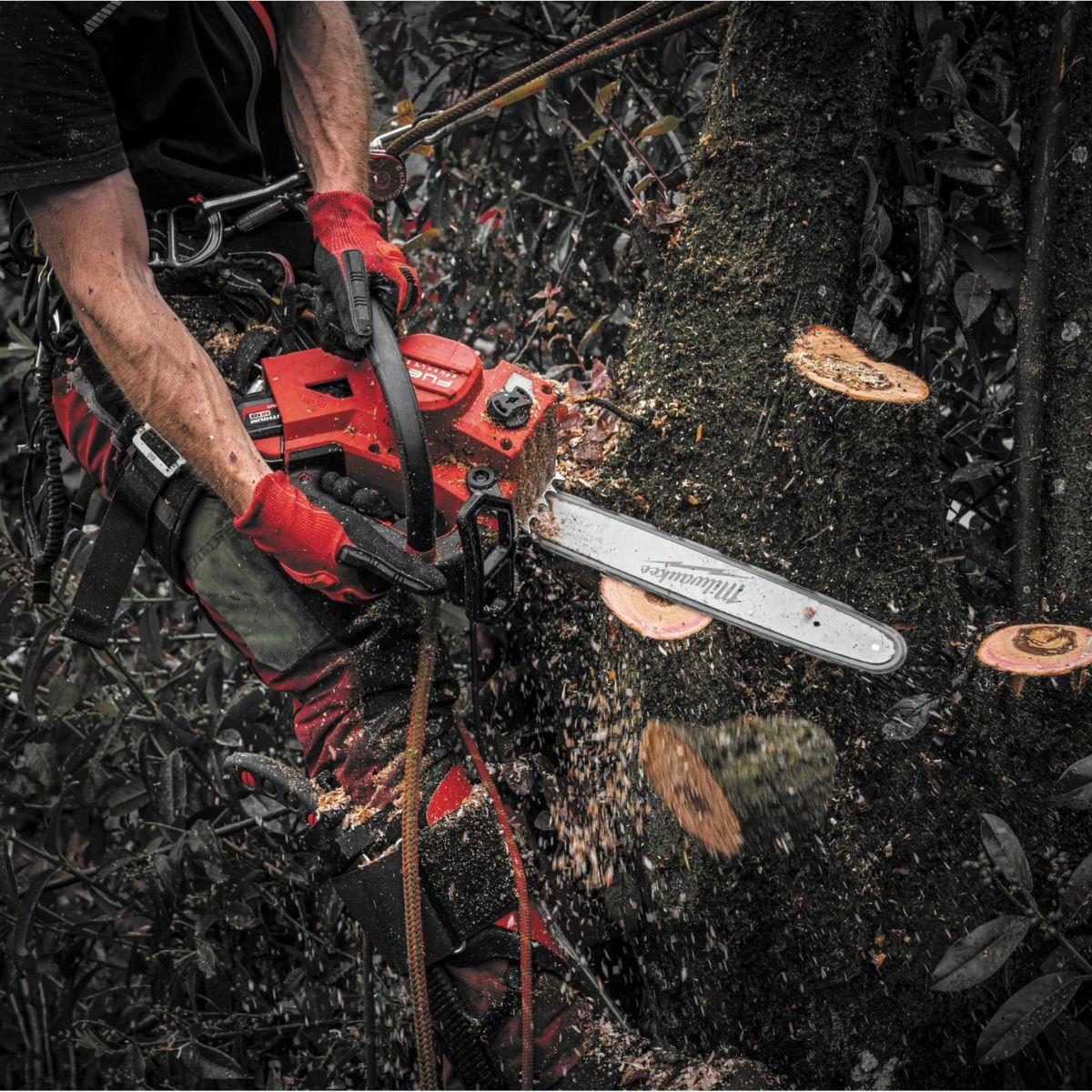 Milwaukee M18FTHCHS35-0 18V FUEL Brushless 35cm Top Handle Chainsaw With 1 x 5.0Ah Battery & Charger