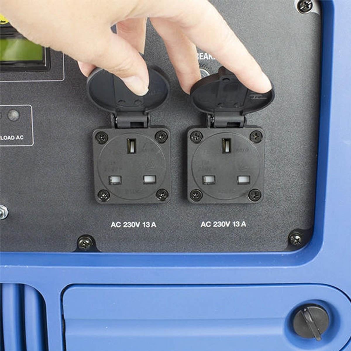 Hyundai HY4500SEI Portable Petrol Inverter Generator, Remote Keyfob & Electric Start, Wheel Kit 4000W/230V