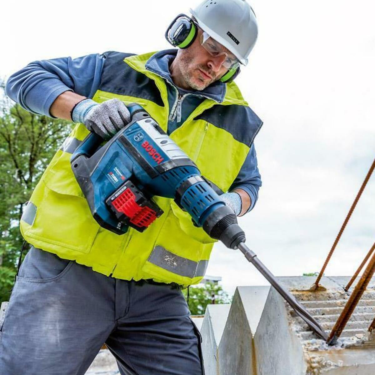 Bosch BSH611913000 18V-45 C BITURBO Professional SDS-Max Rotary Hammer Body Only for Heavy-Duty Use