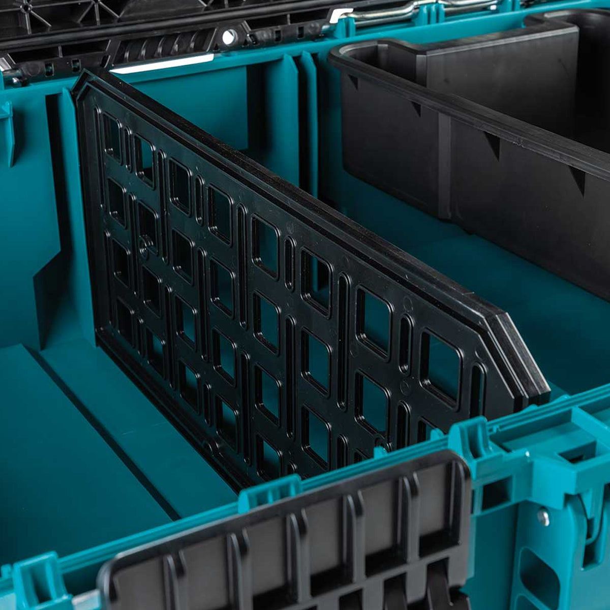 Makita MAKTRAK 4 Piece Tool Storage Set Modular Rolling Chest, Large & Medium Box, Deep Organiser