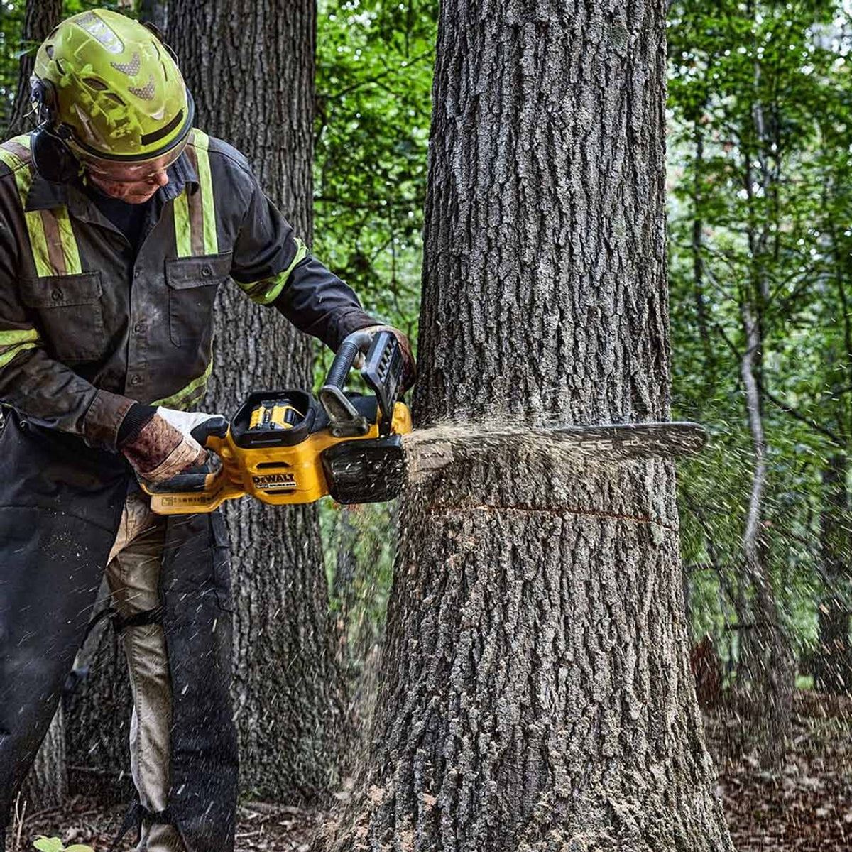 DeWalt DCMCS575N-XJ 54V XR Flexvolt Brushless 50cm Chainsaw with 1 x 9.0Ah Battery & Charger