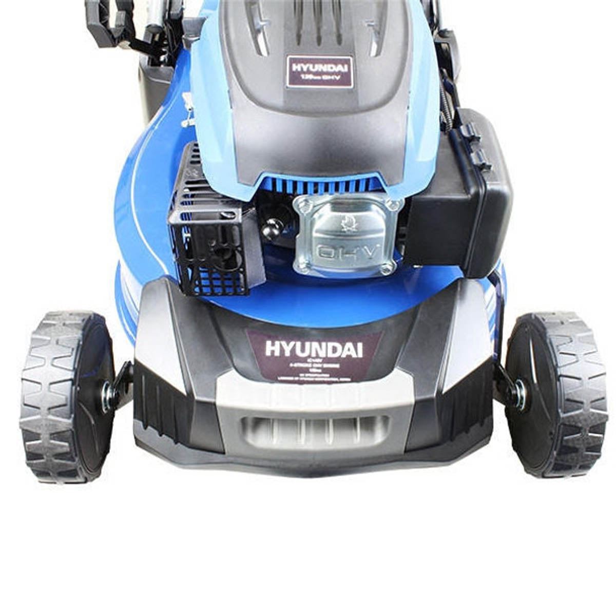 Hyundai HYM530SPR 53cm Self-Propelled Petrol Roller Lawnmower 196cc Engine & 70L Grass Catcher