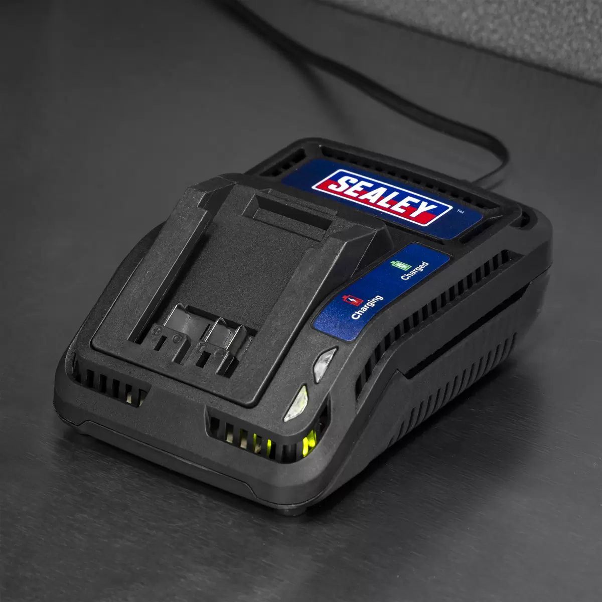 Sealey CP401LIHV 18V Angle Grinder 115mm 1 x 3Ah lithium-ion battery & 2.4A mains charger in a storage case