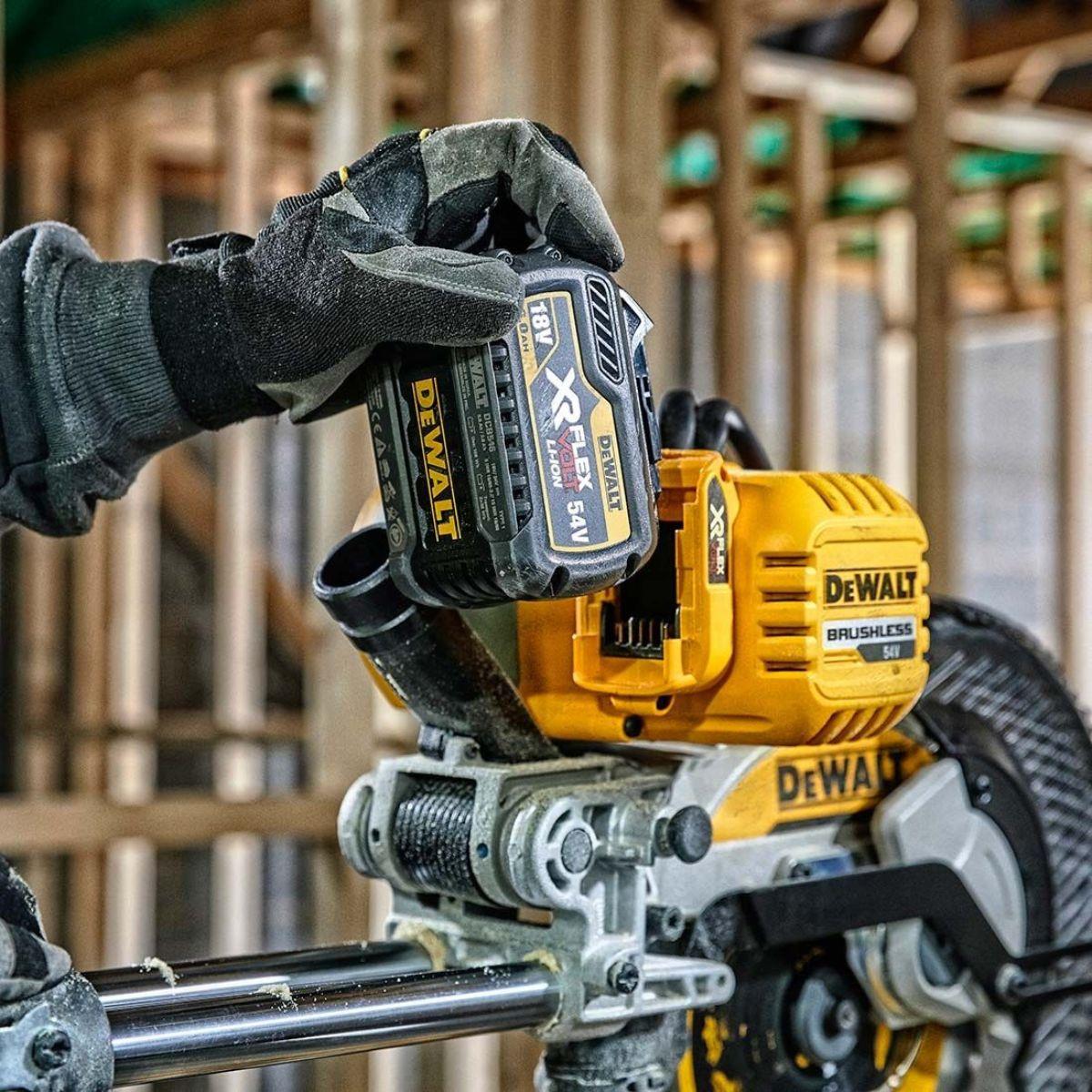 Dewalt DCS727T2-GB 54V XR Flexvolt Brushless 250mm Double Bevel Sliding Mitre Saw with 2 x 6.0Ah Battery & Charger