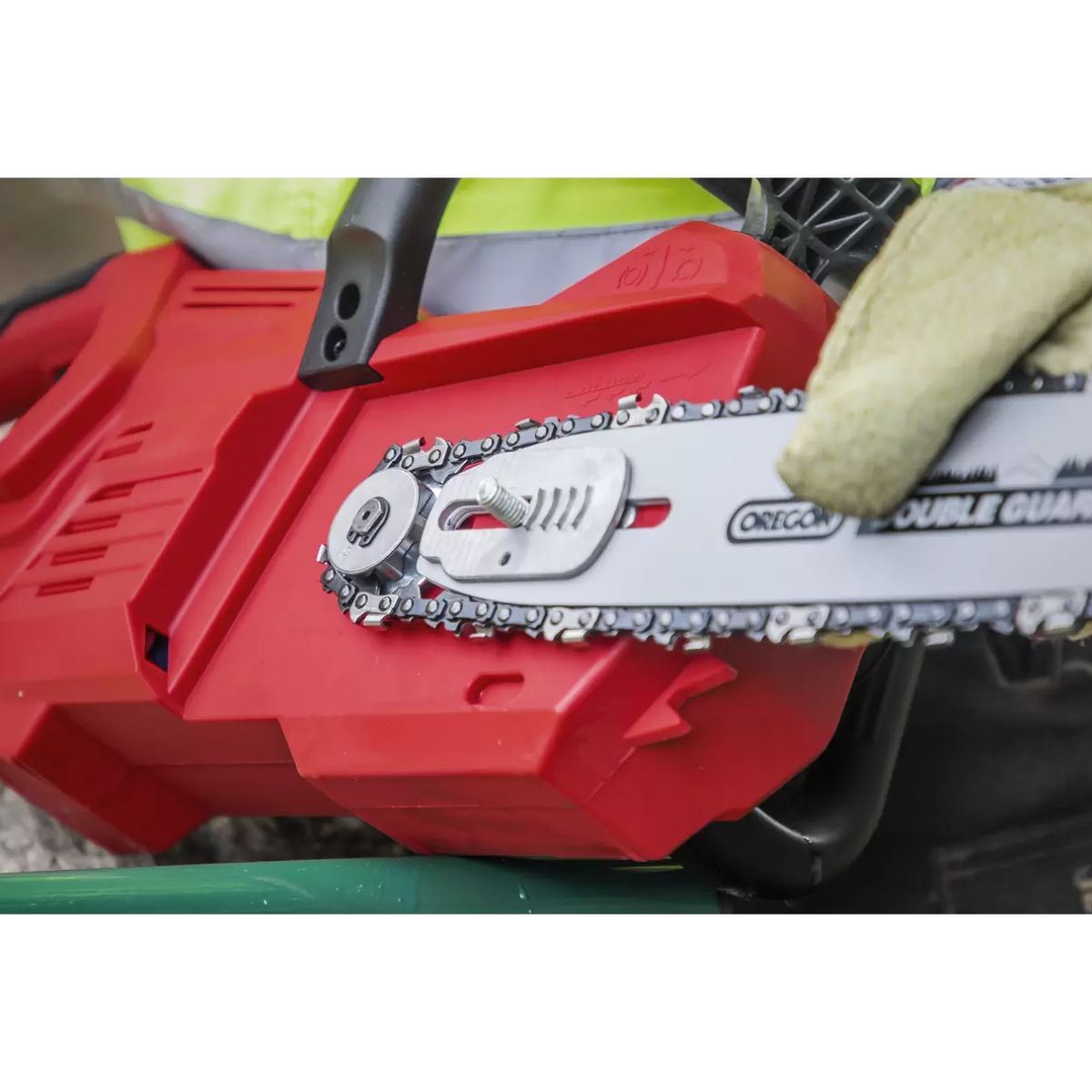 Sealey CP20VCHSKIT1 Cordless Chainsaw 25cm 20V Kit 4Ah