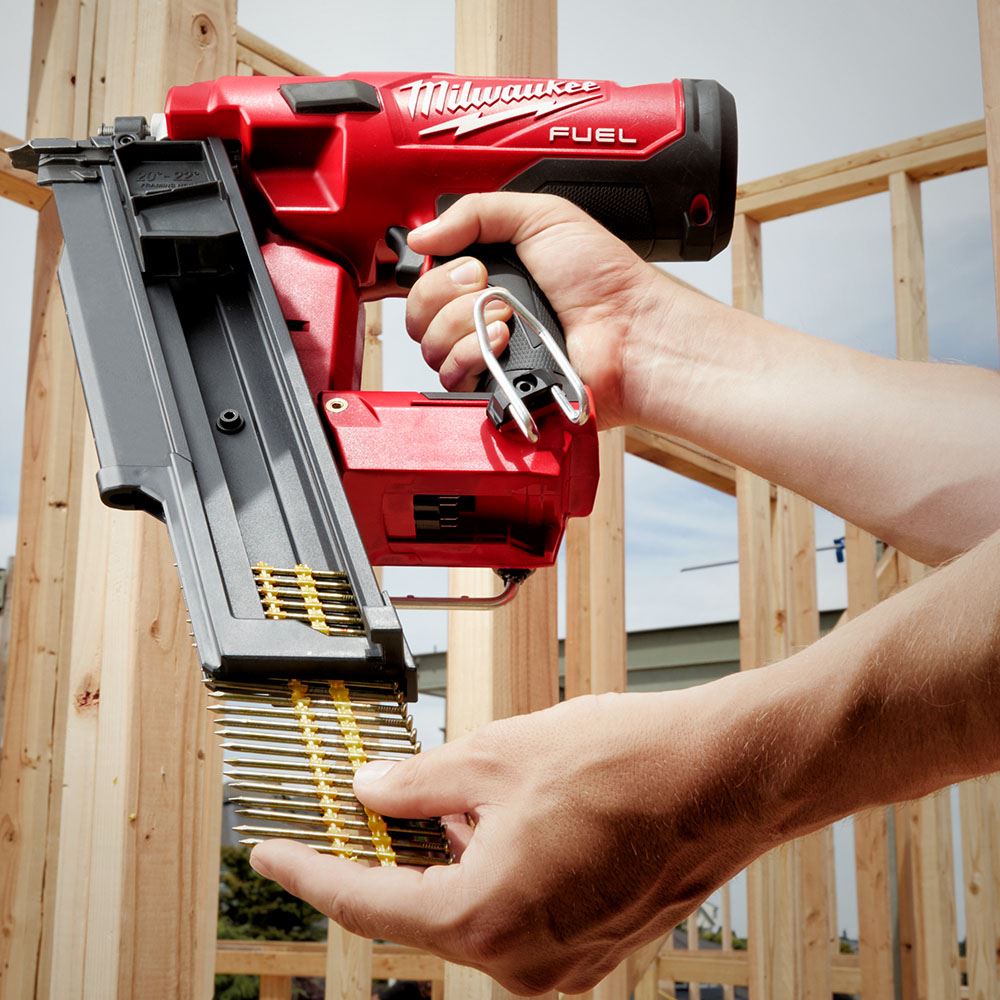 Milwaukee M18FPP2BE-522B 18V Fuel Twin Nail Gun Nailer with 1 x 5.0Ah, 1 x 2.0Ah Battery Charger & Bag 4933492429