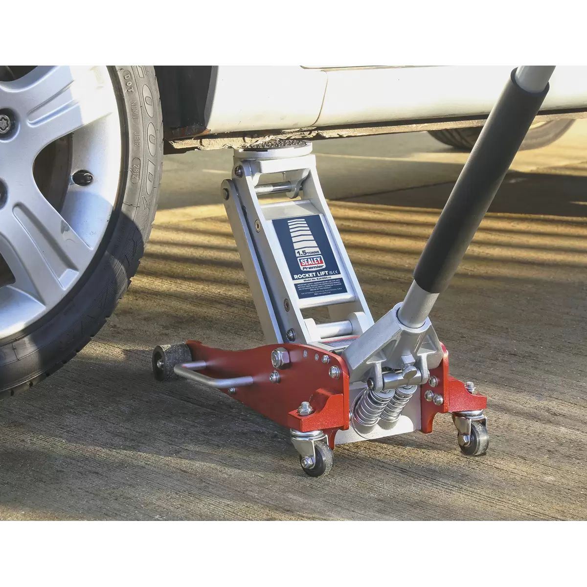 Sealey RJA1550 Trolley Jack 1.5tonne Low Entry Aluminium Rocket Lift