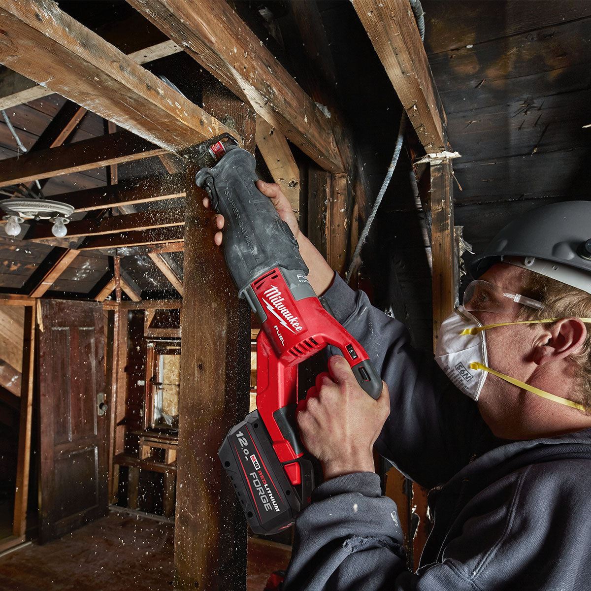 Milwaukee M18FSX-801C M18 FUEL 18V Brushless Super Sawzall with 1 x 8.0Ah Battery Charger & Case 4933499178