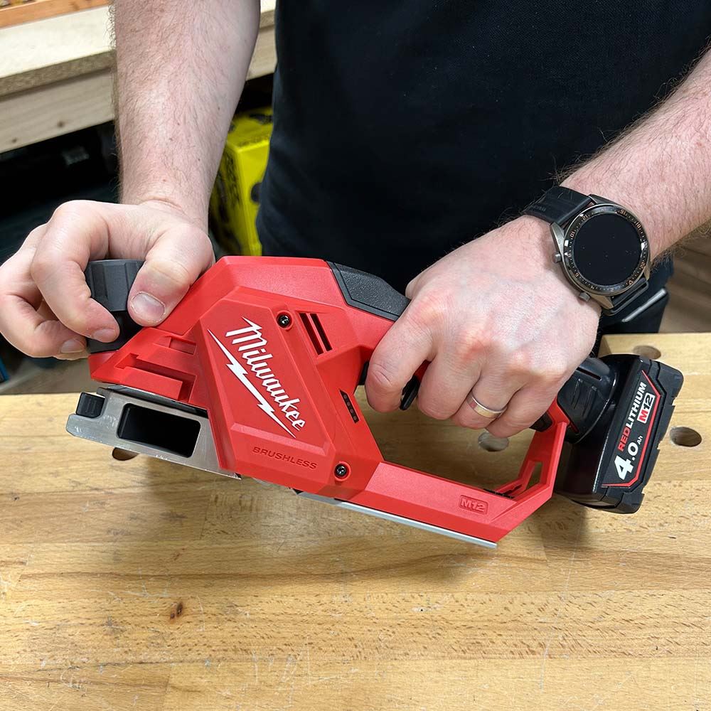 Milwaukee M12BLP-0X 12V Brushless 56mm Planer with 1 x 3.0Ah Battery Charger & Case