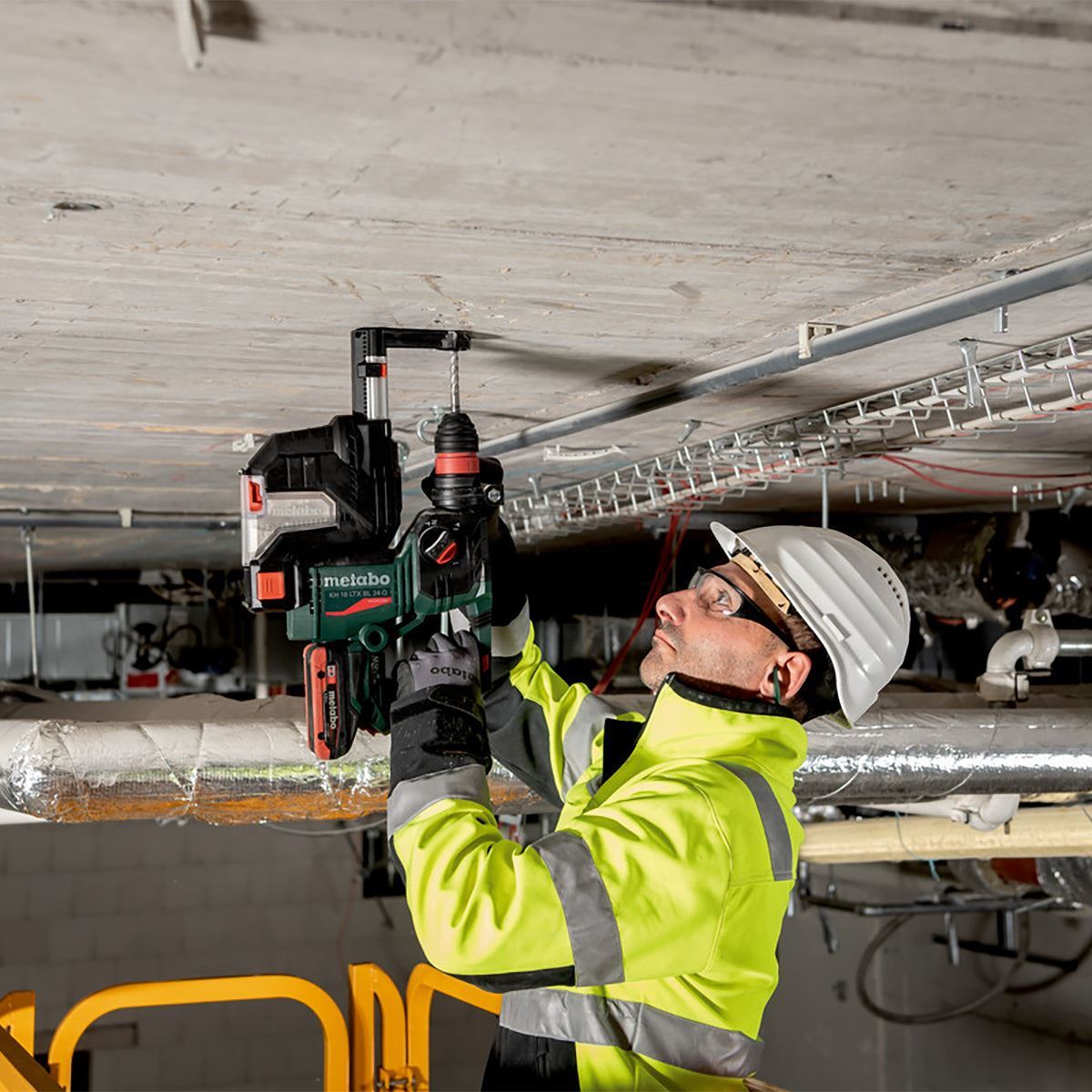 Metabo KH 18 LTX BL 24 Q 18V Brushless SDS+ Combination Hammer Drill with 1 x 4.0Ah Battery Charger & Metabox