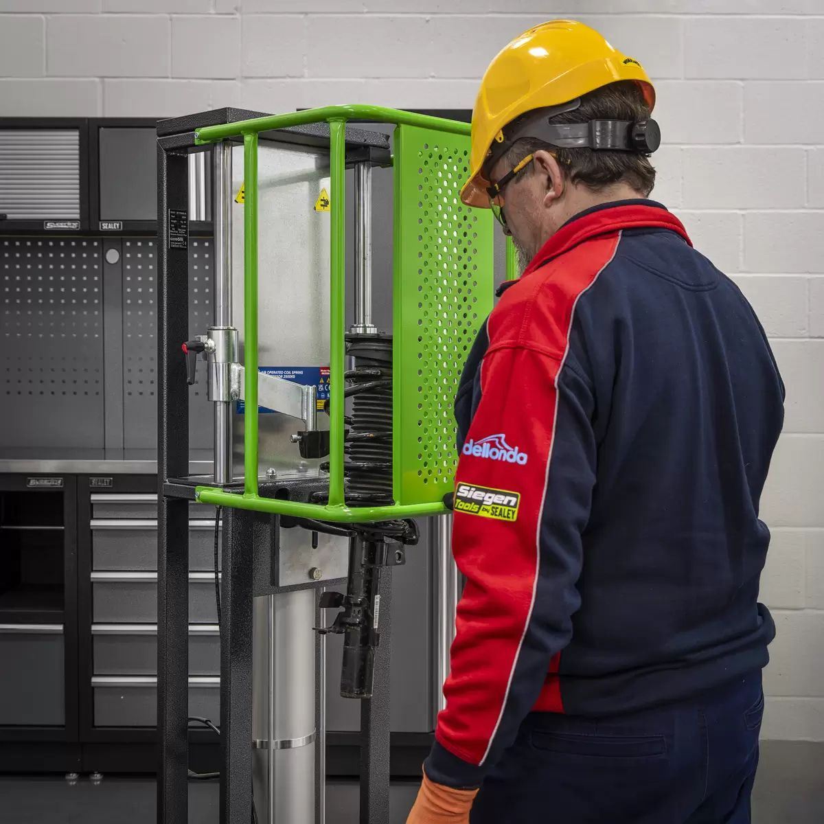 Sealey RE2500 Air Operated Coil Spring Compressor 2500kg