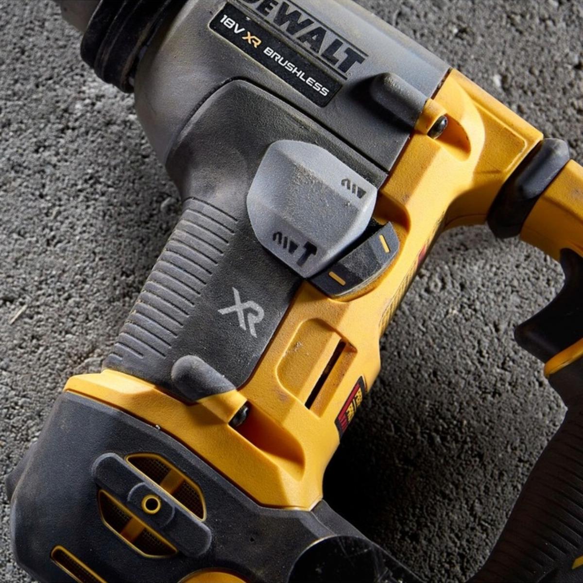 Dewalt DCH172D2-GB 18V XR Brushless SDS Plus Rotary Hammer Drill with 2 x 2.0Ah Battery, Charger & Carry Case