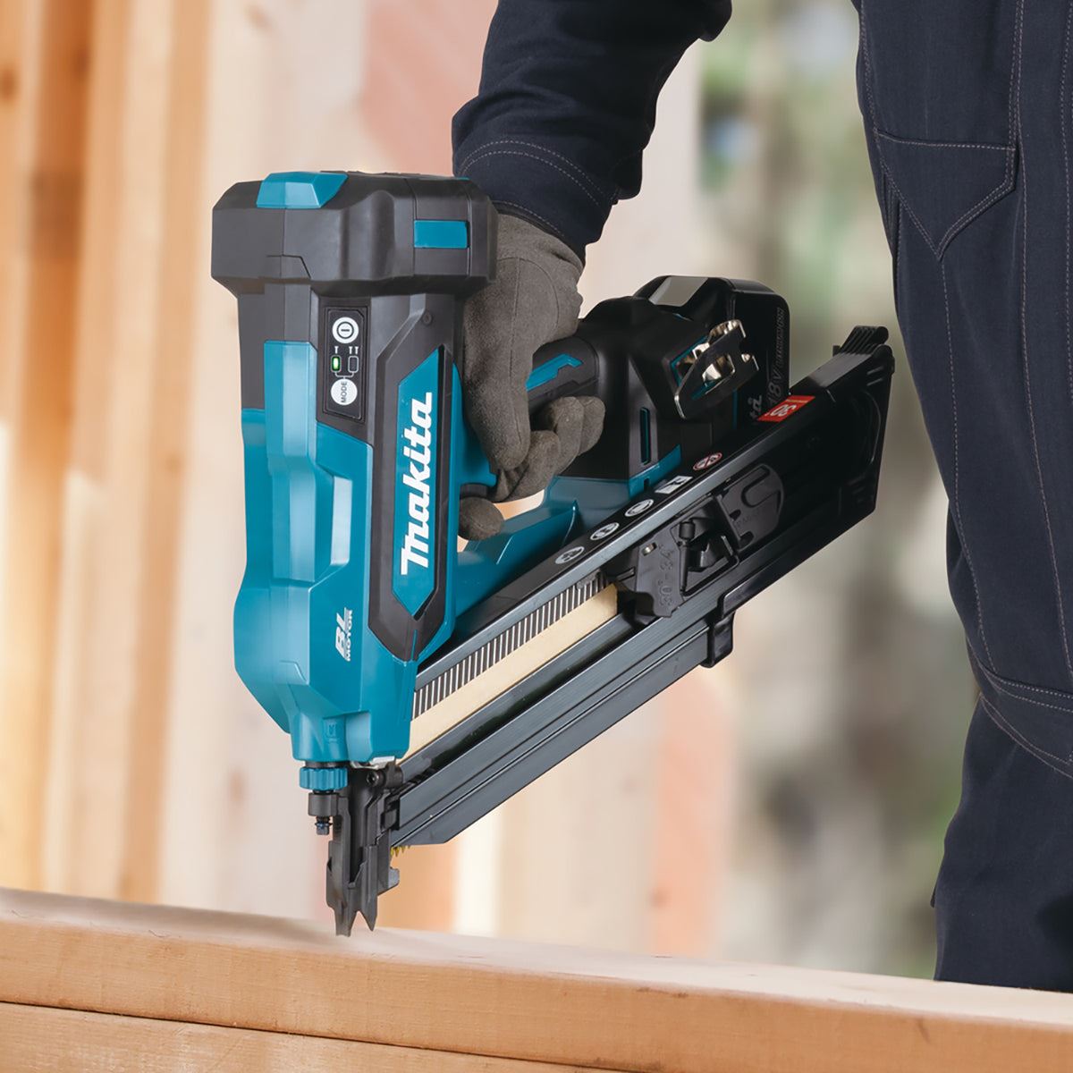 Makita DBN900ZK 18V LXT Brushless Framing Nailer With 1 x 5.0Ah Battery, Charger & Case