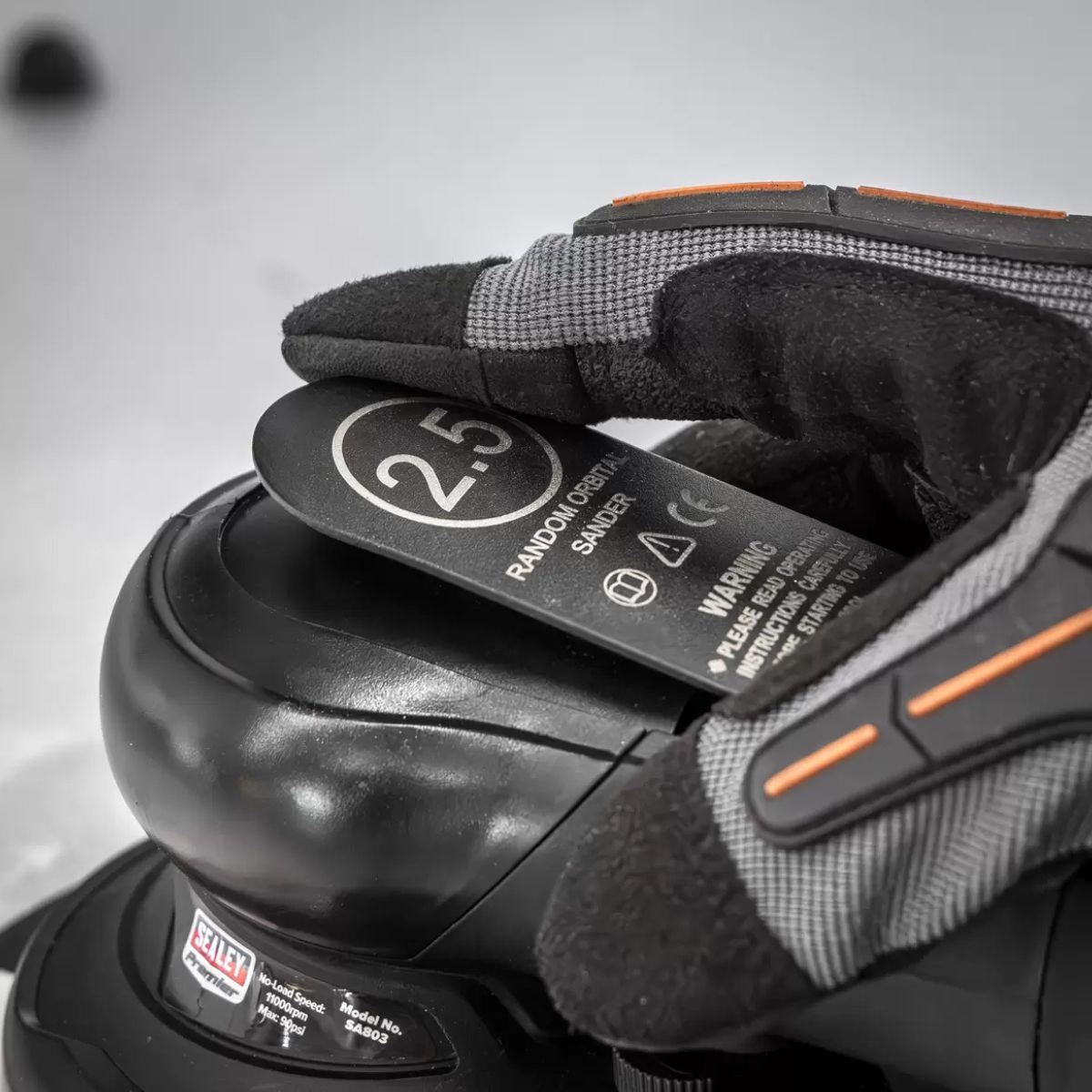 Sealey SA803 Air Palm Orbital Sander Ø150mm Dust-Free, Durable, and Noise-Reducing Sander for Precision Sanding