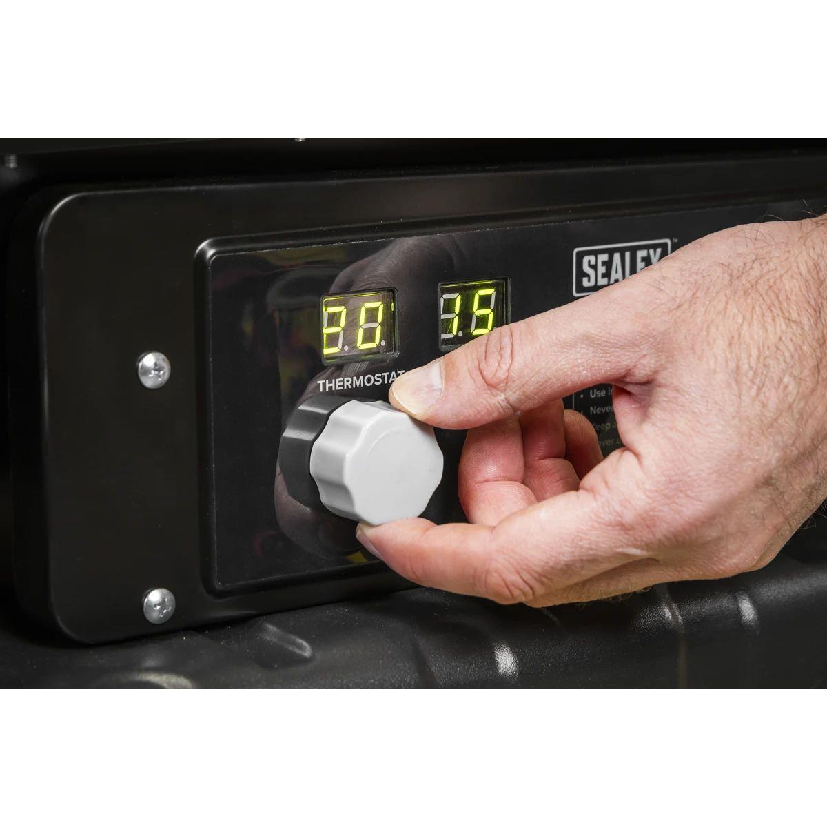 Sealey AB500DV Dual Voltage Kerosene/Diesel Space Warmer Heater with Wheels 230V/15kW