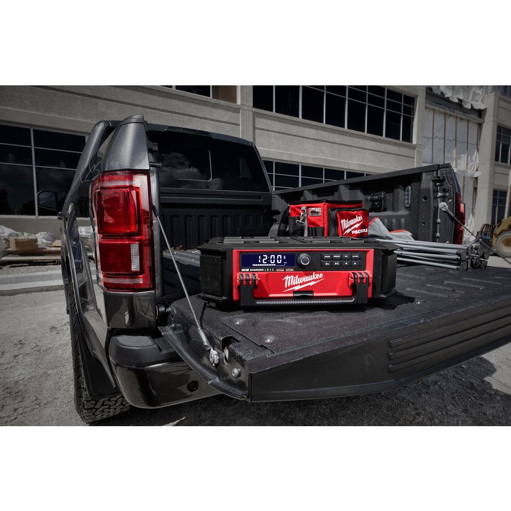 Milwaukee M18PRCDAB+ 18V AM/FM Packout Radio with 1 x 3.0Ah Battery & Charger