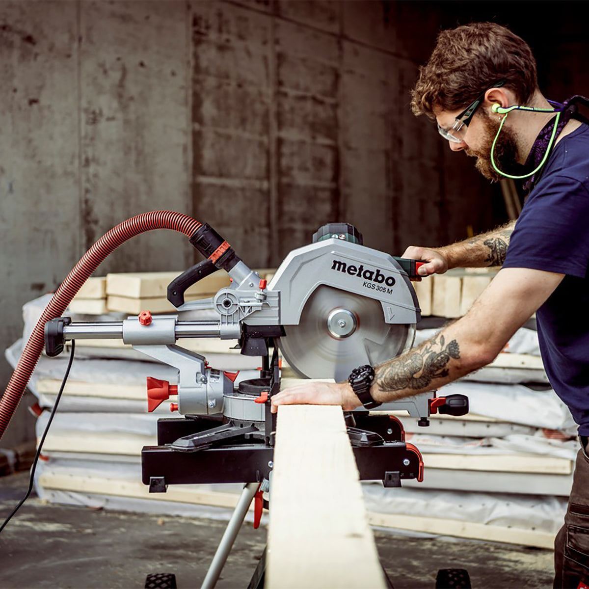 Metabo KGS 305 M 305mm Double Bevel Sliding Compound Mitre Saw 240V/1600W with Universal Wheel Stand