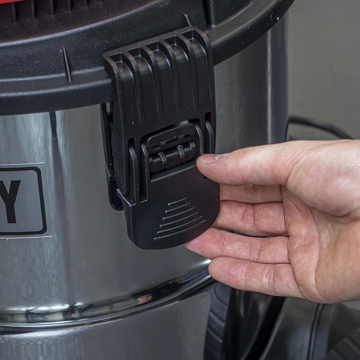 Sealey PC200SD Wet and Dry 20L Vacuum Cleaner 230V/1250W