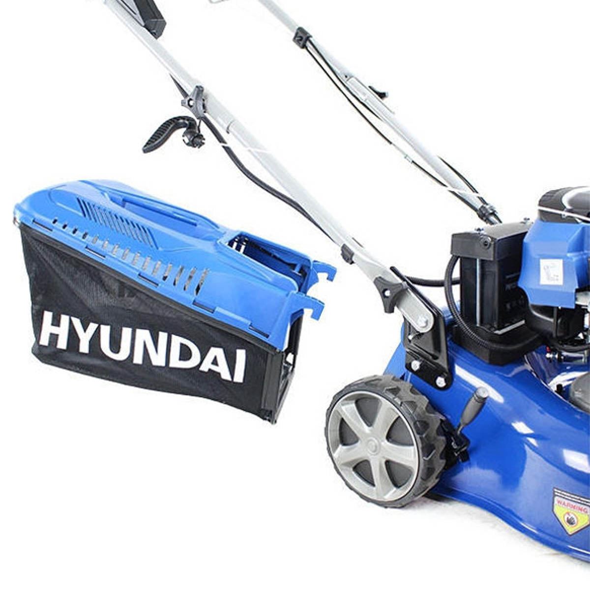 Hyundai HYM430SPE 42cm Self-Propelled Petrol Lawnmower 139cc Engine Electric Start, Rear Discharge & Mulching