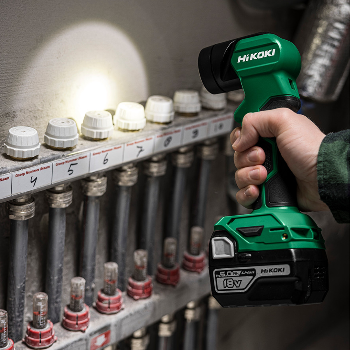 HiKOKI UB18DEW4Z 18V Cordless LED Swivel Torch With 1 x 2.0Ah Battery & Charger