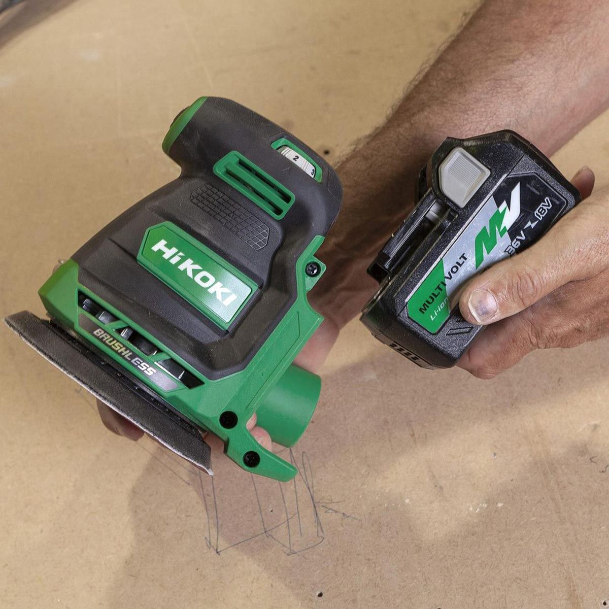 Hikoki SV1813DAJ2Z 18V Brushless 125mm Random Orbit Sander with 1 x 2.5Ah/5.0Ah Battery & Charger