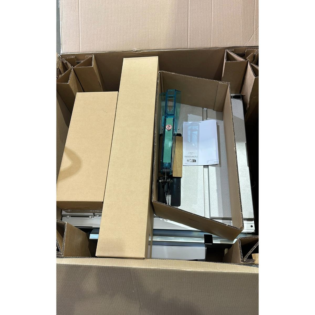 Makita 2704NX1/1 260mm Table Saw 110V With Portable Folding Stand 194093-8 Item Condition Damaged Box