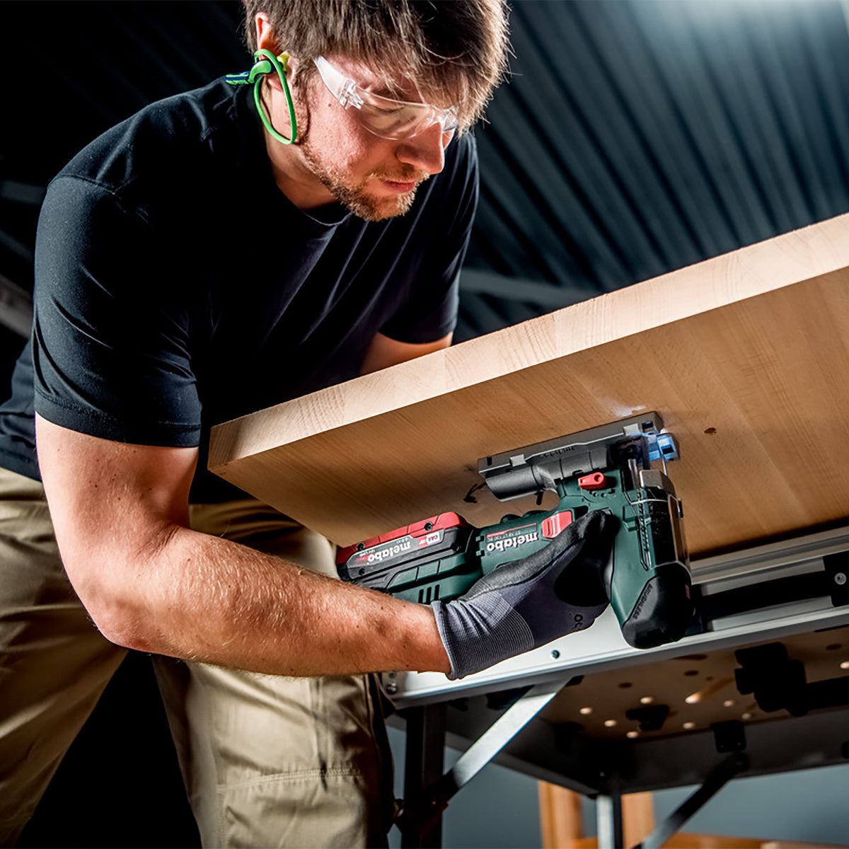 Metabo ST 18 LT 130 BL 18V Brushless Jigsaw with 1 x 5.2Ah Battery Charger & Metabox