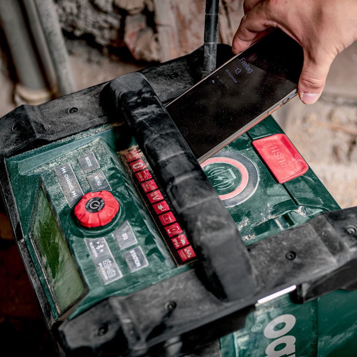 Metabo RC 12-18 32W BT DAB+ 12-18V Bluetooth Radio with 1 x 4.0Ah Battery & Charger