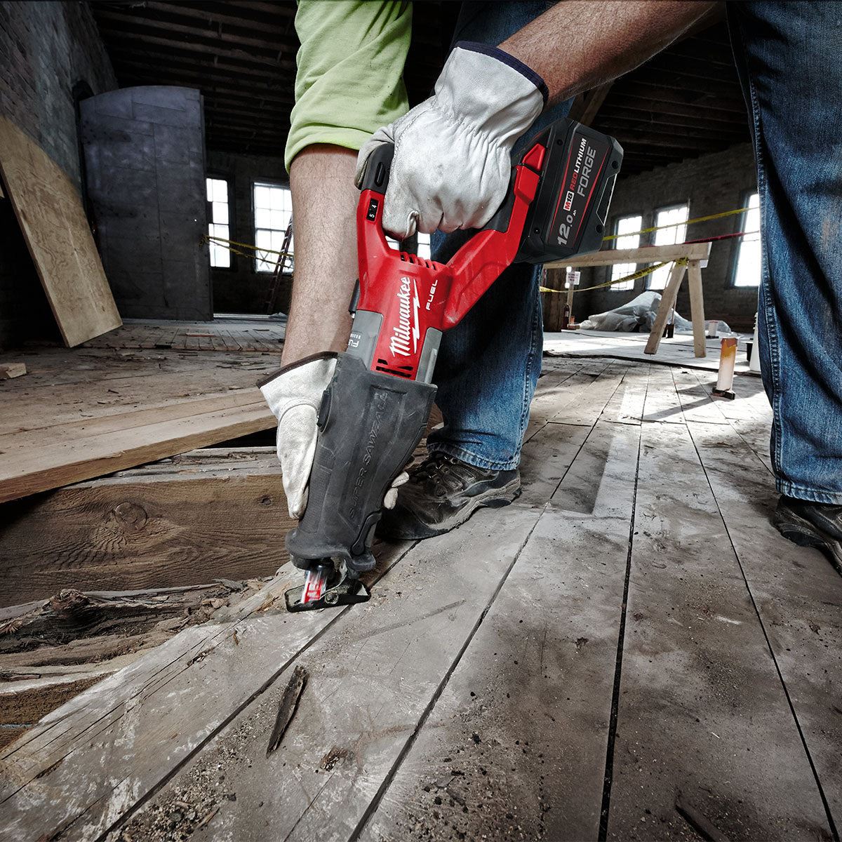 Milwaukee M18FSX-801C M18 FUEL 18V Brushless Super Sawzall with 1 x 8.0Ah Battery Charger & Case 4933499178